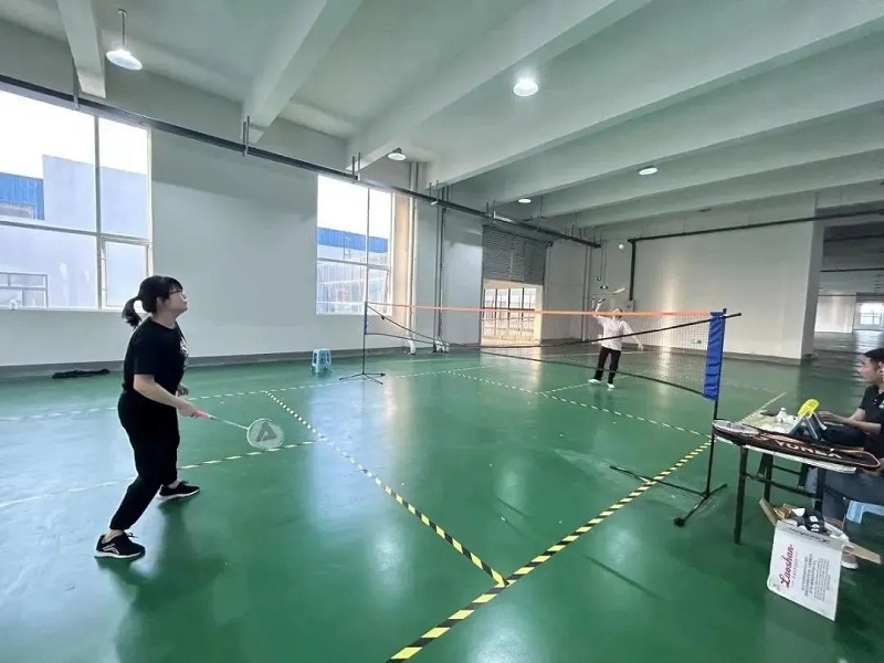 力克川液压组织举办“五月风”羽毛球比赛 (3).jpg